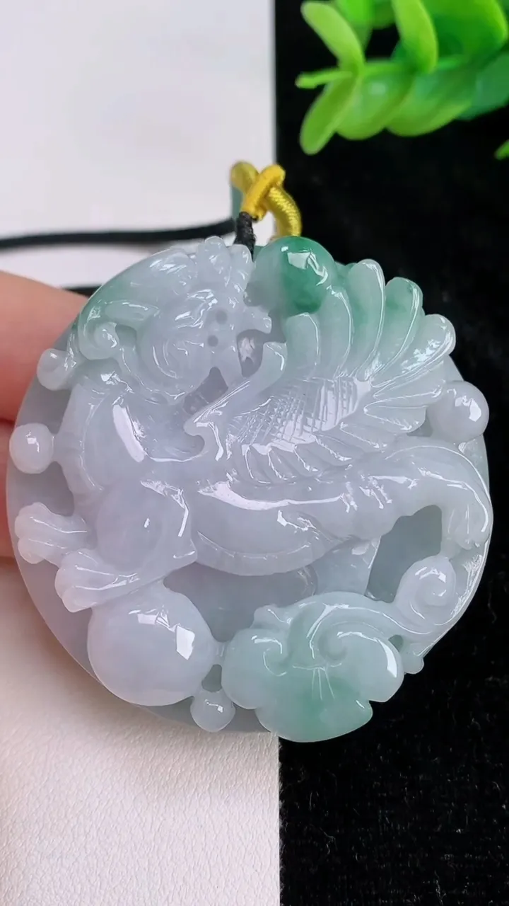 天然A货翡翠麒麟牌吊坠，尺寸 53.5-13，重: 71.65g
7月7日