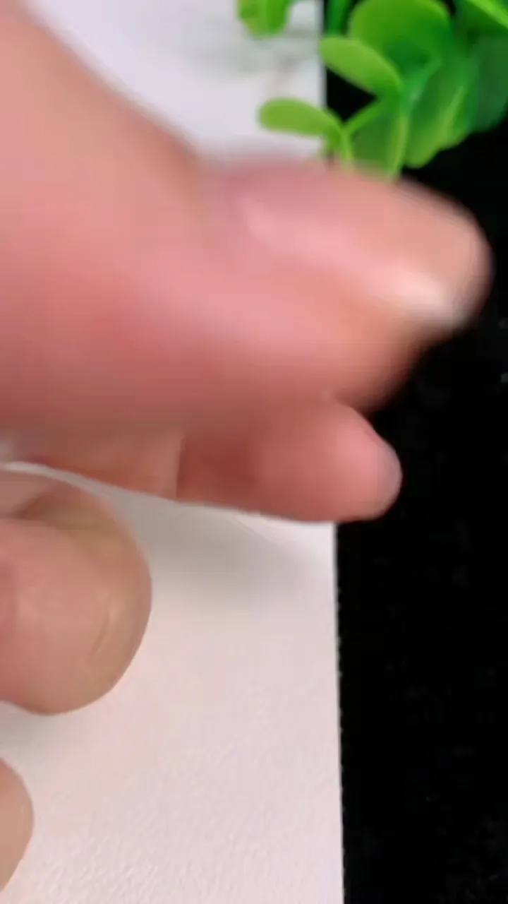 天然A货翡翠山水牌吊坠，尺寸55.5-6.3，重量:42.25g
7月7日