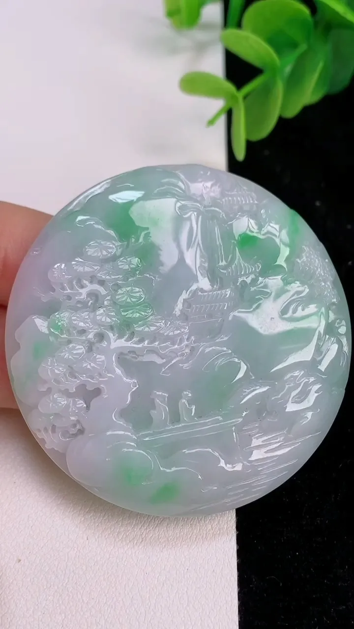 天然A货翡翠山水牌吊坠，尺寸55.5-6.3，重量:42.25g
7月7日