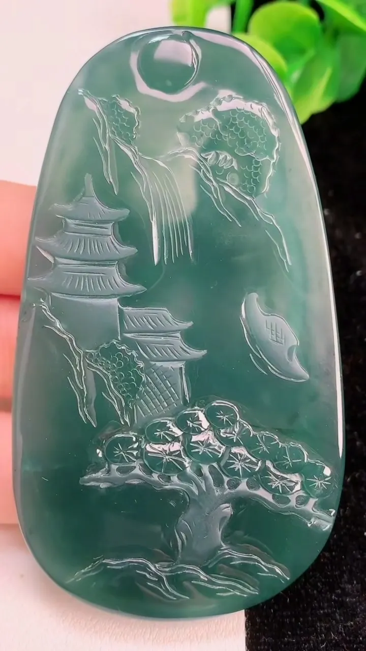 天然A货翡翠蓝水山水文殊菩萨吊坠，尺寸81.8-46.2-6.8，重量:52.30g
7月7日