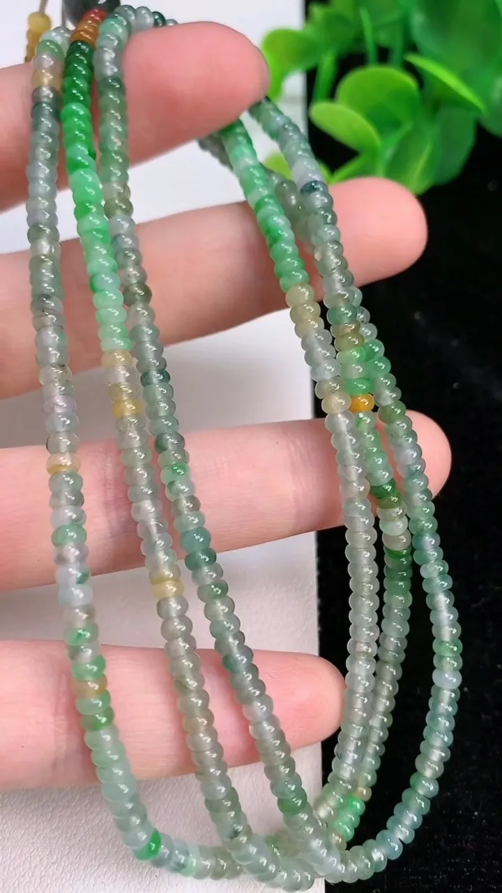 天然A货翡翠双彩算盘珠项链，尺寸3.4-2，重量:20.16g
7月7日