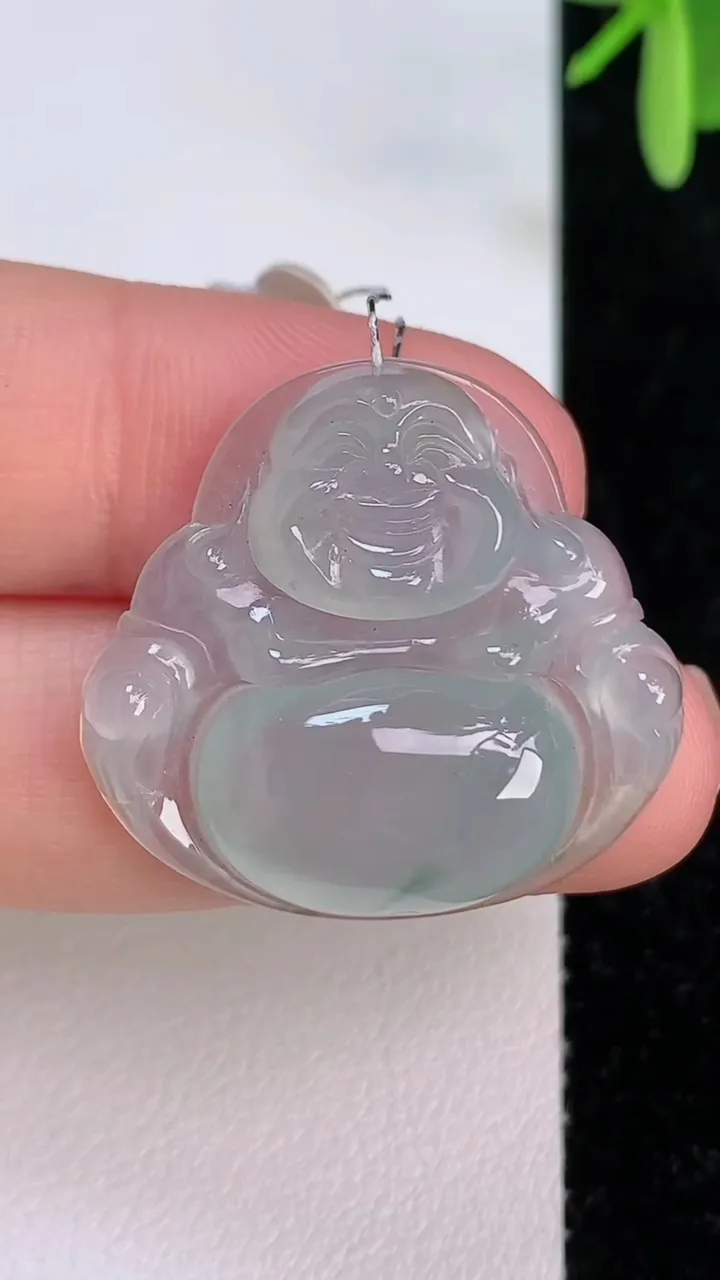 天然A货翡翠冰种飘花佛公吊坠，尺寸25.7-27.3-5.8，重量:5.89g
7月7日