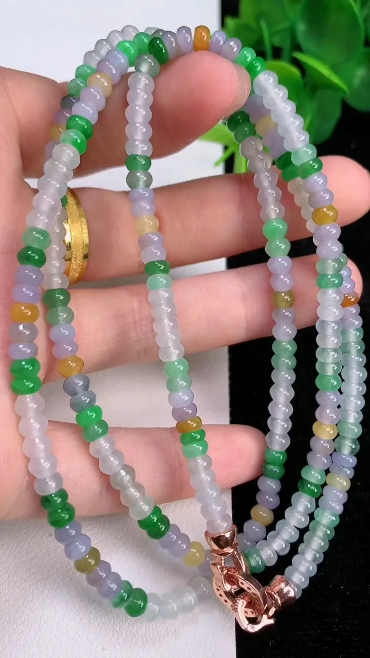 天然A货翡翠四彩算盘珠项链，尺寸4.3-2.6，重量:27.22g
7月7日