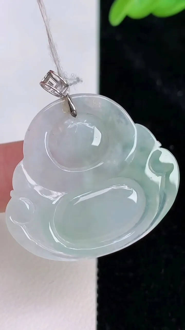 天然A货翡翠佛公吊坠，尺寸29.8-33.5-6，重量:9.90g
7月8日