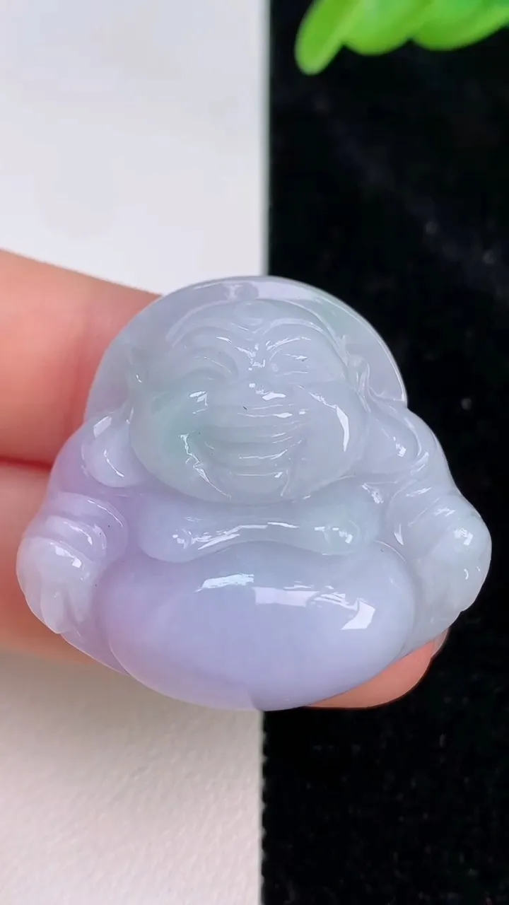 天然A货翡翠春带彩紫罗兰佛公吊坠，尺寸31.6-34.7-11.7，重量:20.62g
7月8日