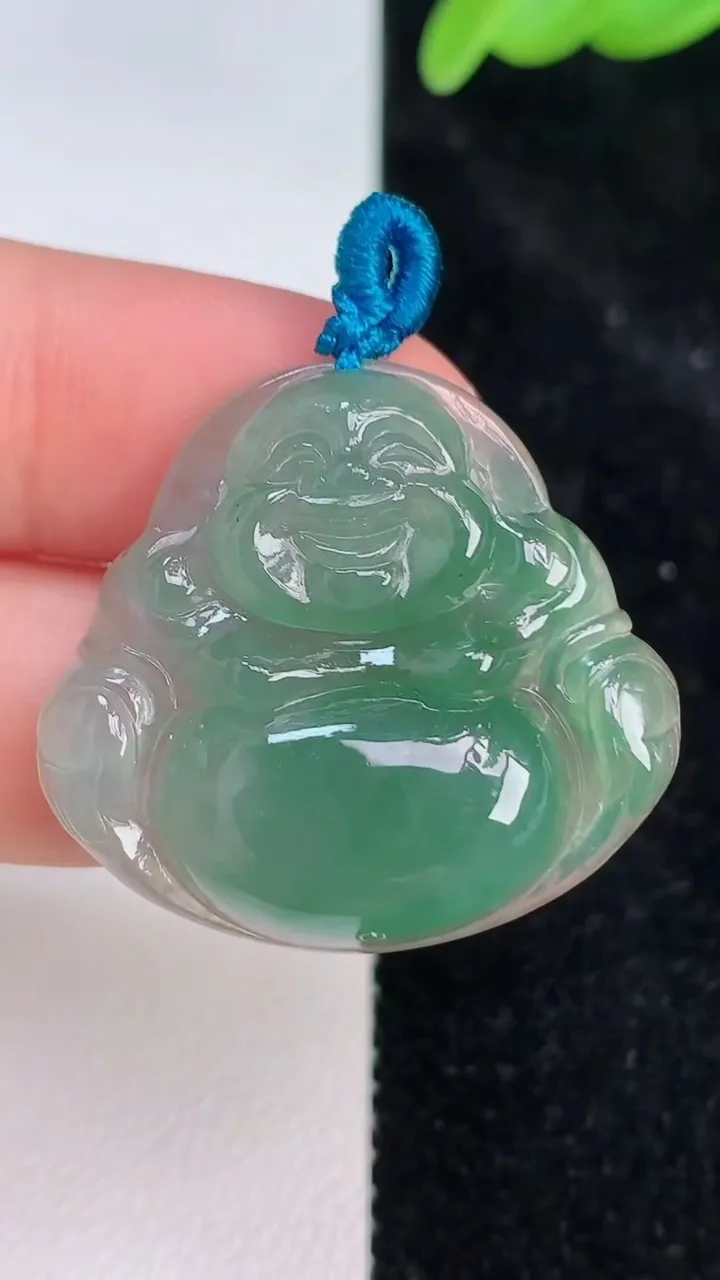 天然A货翡翠佛公吊坠，尺寸28.5-31-6.2，重量:7.90g
7月8日