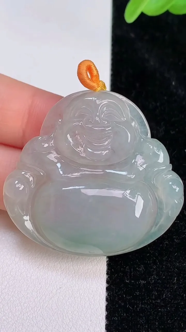 天然A货翡翠佛公吊坠，尺寸38.6-41.7-5.7，重量:14.22g
7月8日