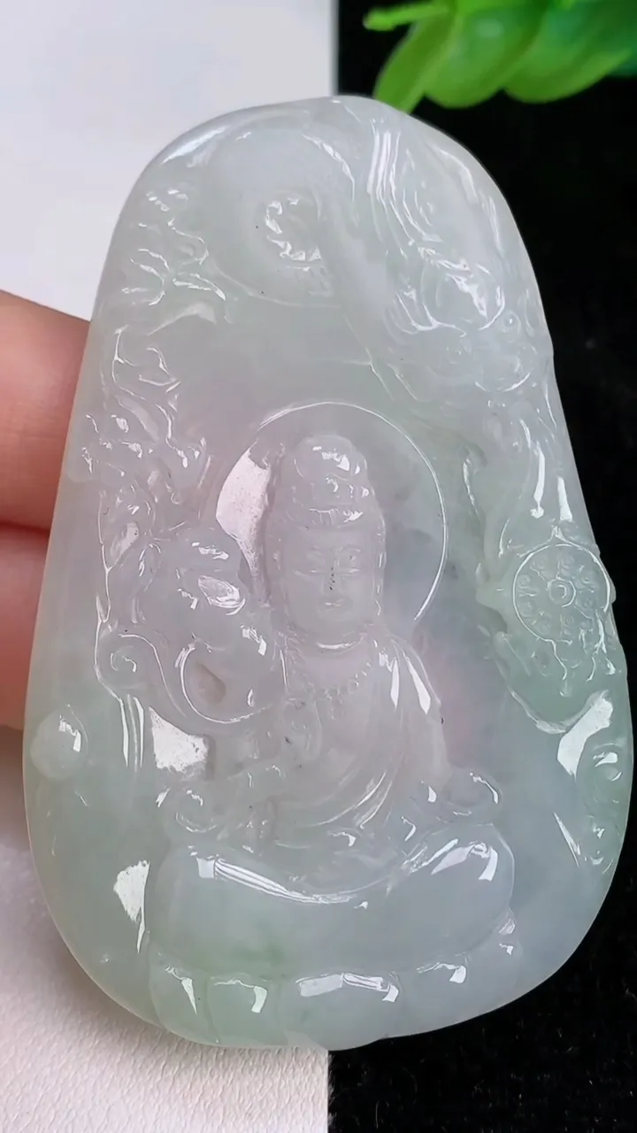 天然A货翡翠祥龙大势至观音菩萨吊坠，尺寸67.6-43.7-4.5，重量:27.81g
7月8日