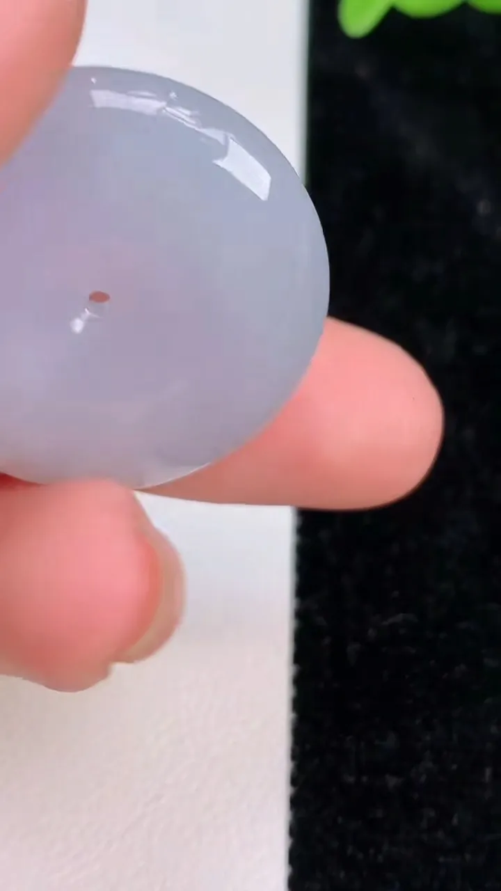 天然A货翡翠紫罗兰平安扣吊坠，尺寸29.5-5.8，重量:10.58g
7月8日