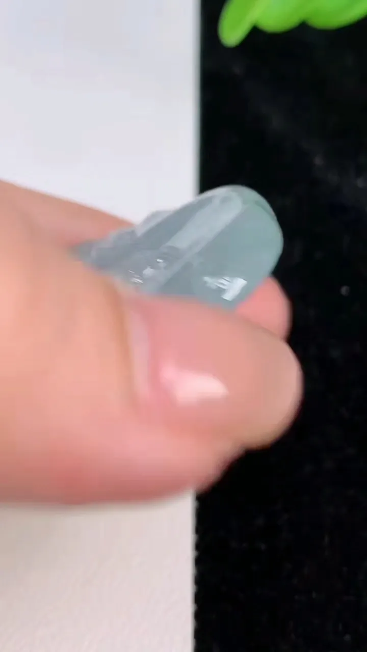 天然A货翡翠文殊菩萨吊坠，尺寸52-40-6.2，重:27.03g
7月8日