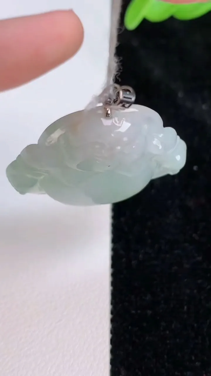 天然A货翡翠佛公吊坠，尺寸29.8-33.5-6，重量:9.90g
7月8日