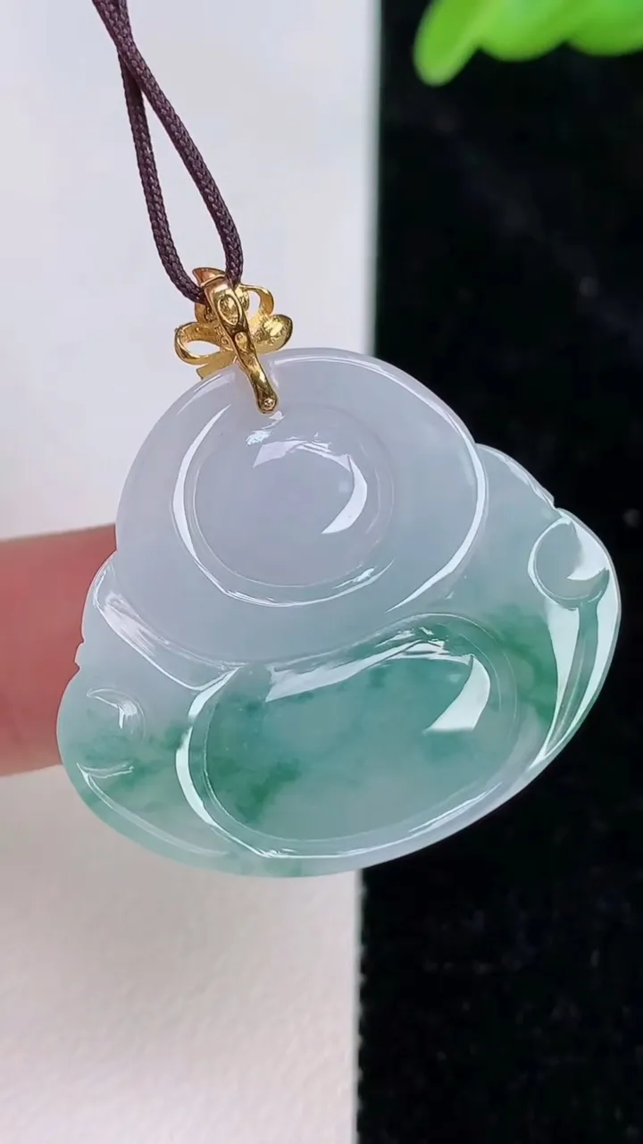 天然A货翡翠18k金飘花佛公吊坠，尺寸26.5-30.4-5.8，重量:7.14g
7月8日