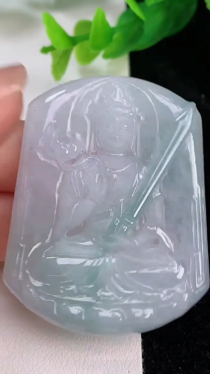 天然A货翡翠虚空藏观音菩萨吊坠，尺寸54-41.6-5.5，重量:29.94g
7月9日