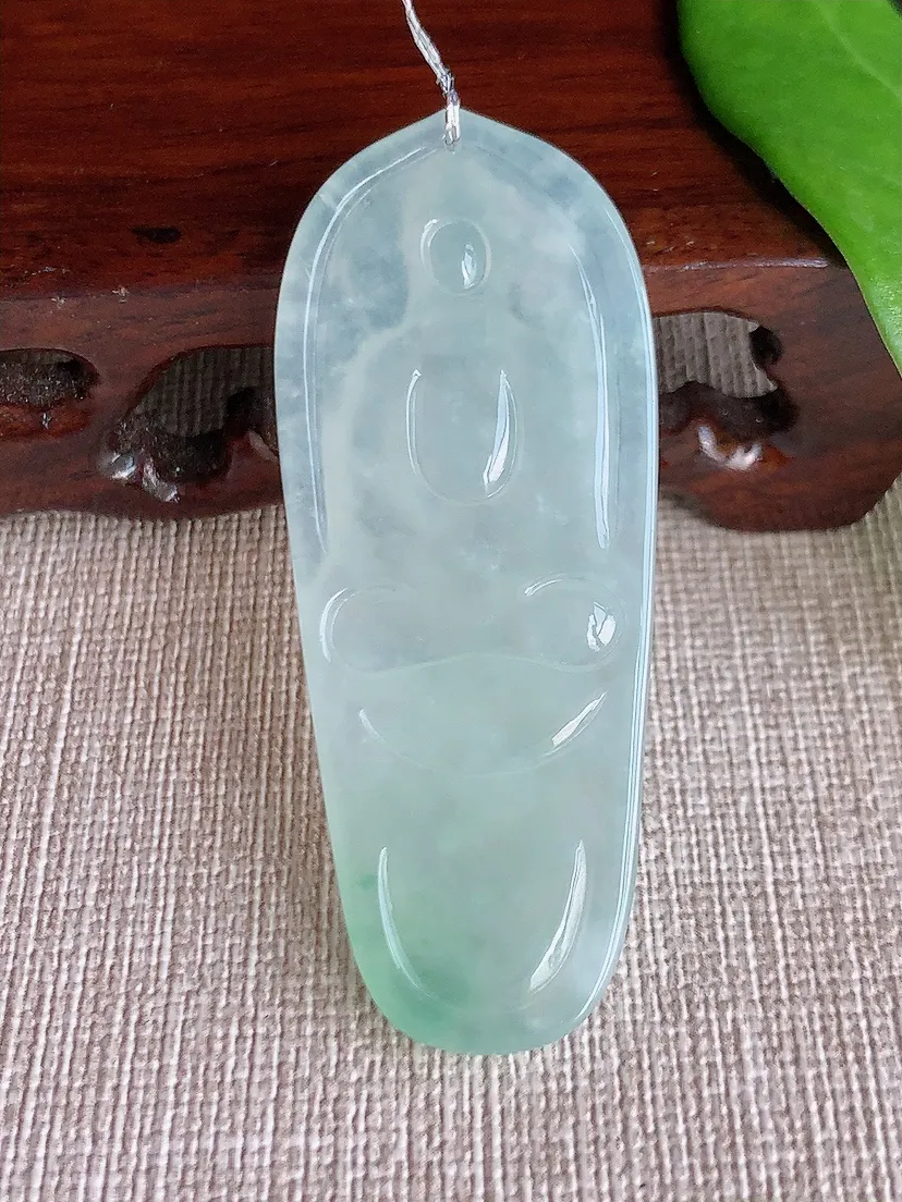 天然A货翡翠晴水大日如来吊坠尺寸55.8×22.4×5.2m量14.64g 0709