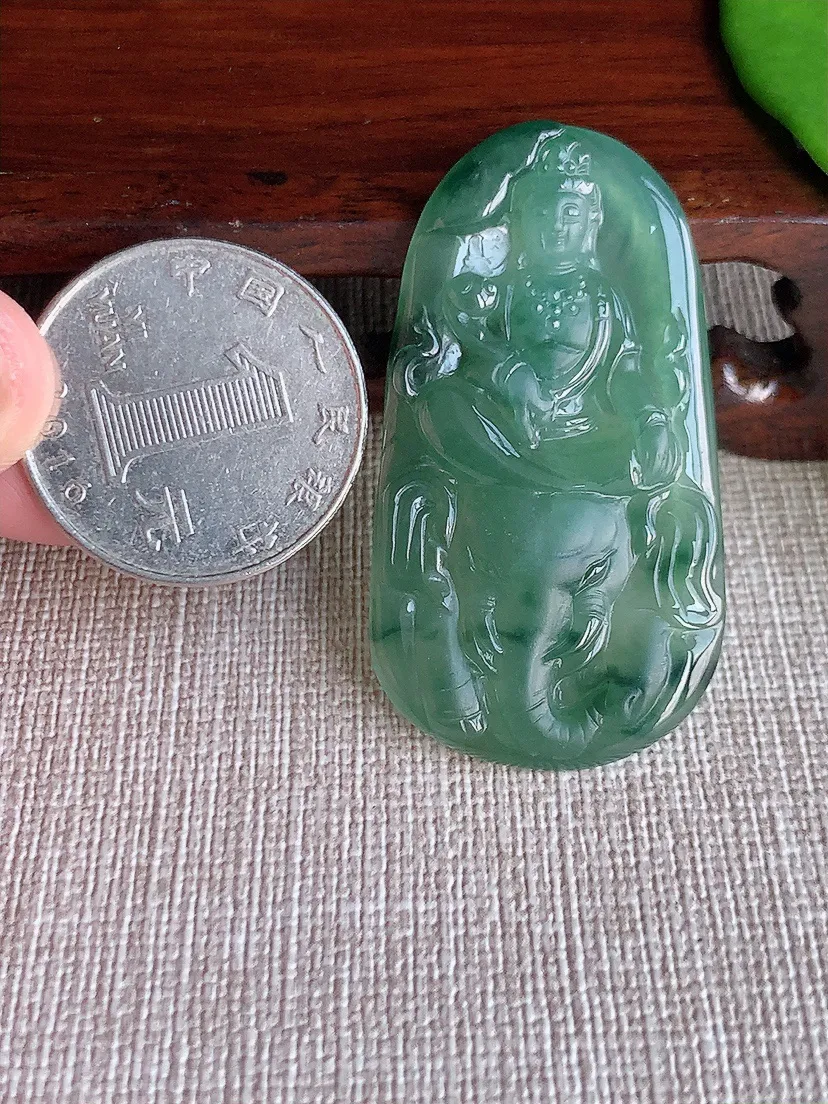 天然A货翡翠飘花普贤菩萨吊坠尺寸45.7×25×5m量10.90g 0709