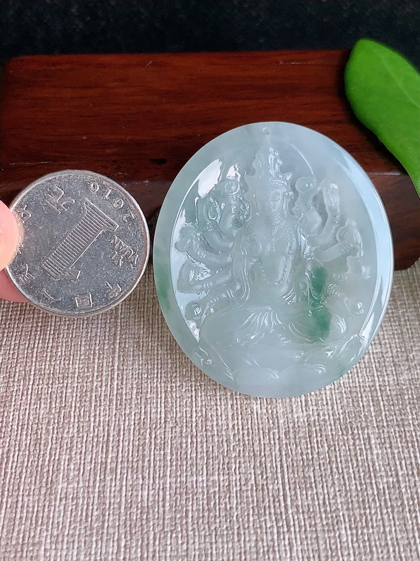 天然A货翡翠飘花千手观音吊坠尺寸46×40.3×5m量20.52g 0709