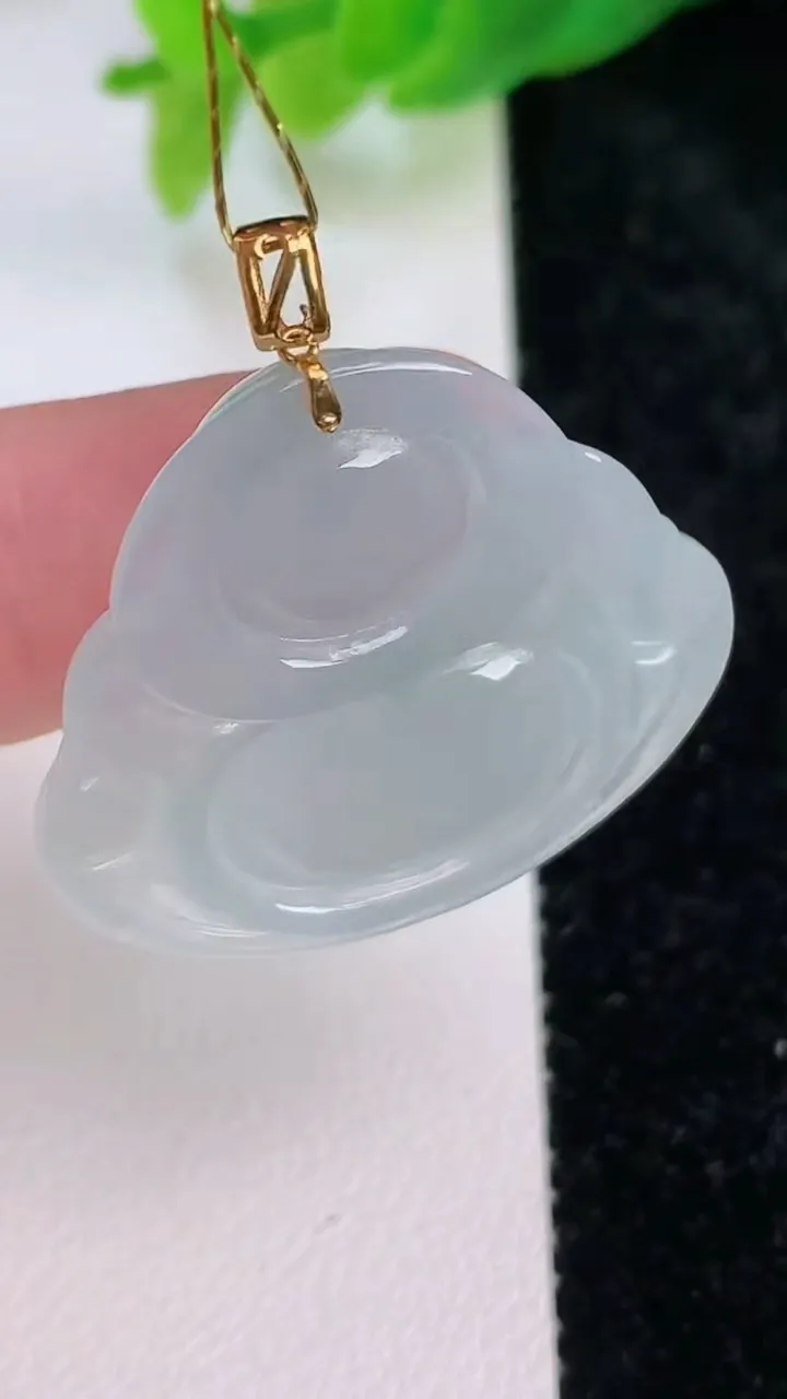 天然A货翡翠18k金飘花佛公吊坠，尺寸26.3-29-6，重量:6.75g
7月9日