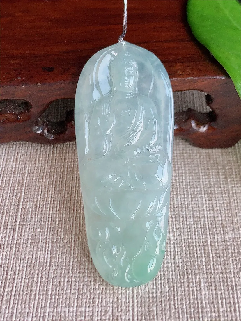 天然A货翡翠晴水大日如来吊坠尺寸55.8×22.4×5.2m量14.64g 0709