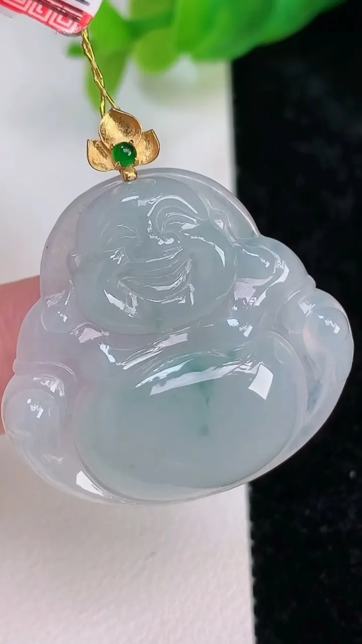 天然A货翡翠18k金飘花佛公吊坠，尺寸28.8-31.8-5.6，重量:8.35g
7月9日