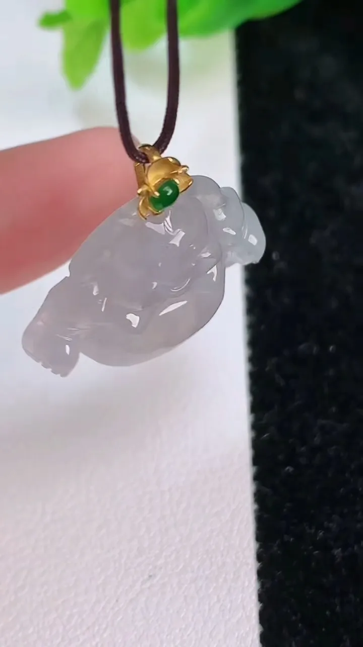 天然A货翡翠佛公吊坠，尺寸21.4-24.8-6.5，重量:5.14g
7月9日