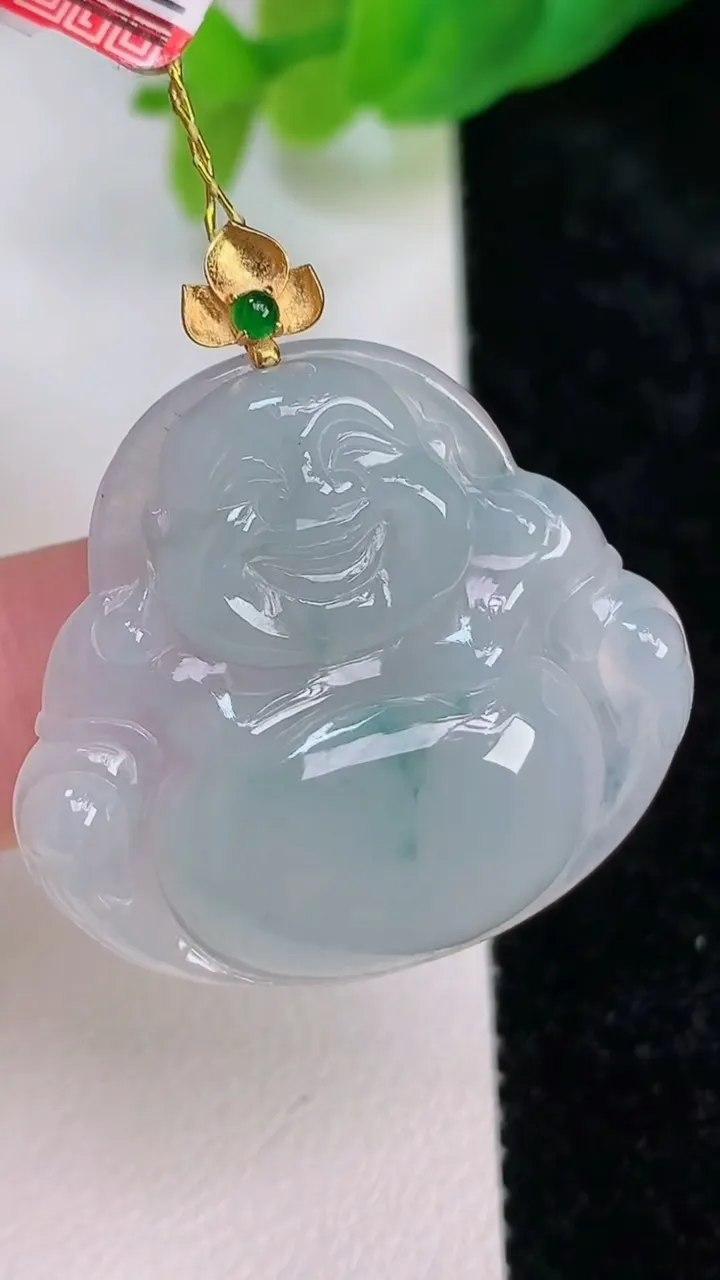天然A货翡翠18k金飘花佛公吊坠，尺寸28.8-31.8-5.6，重量:8.35g
7月9日