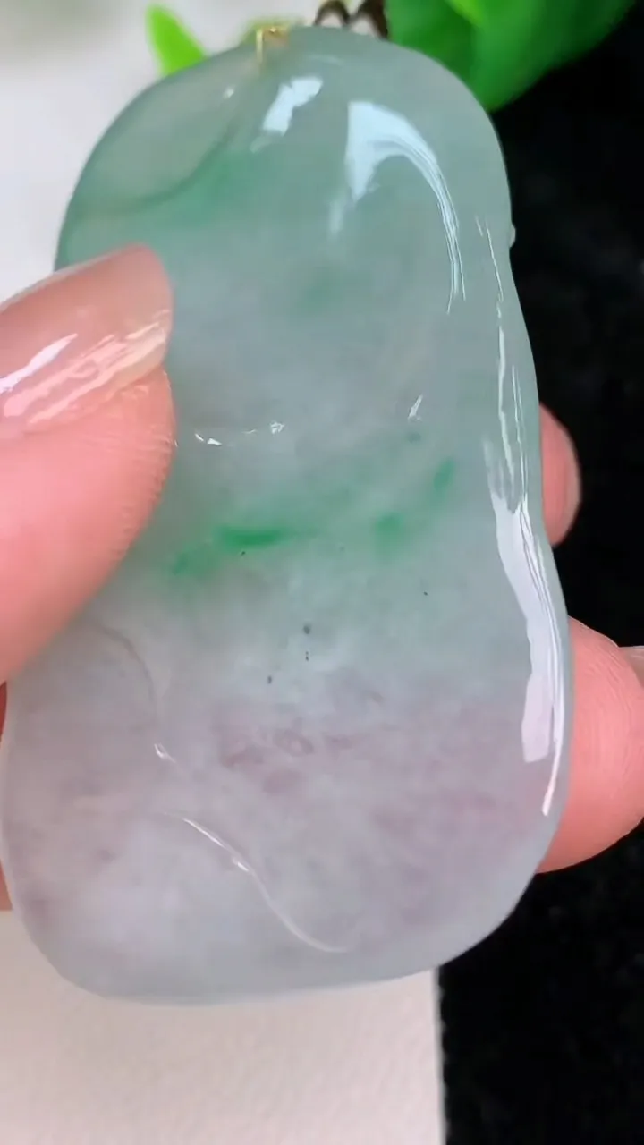 天然A货翡翠生肖羊吊坠，尺寸49.6-26-6，重量:17.29g
7月9日