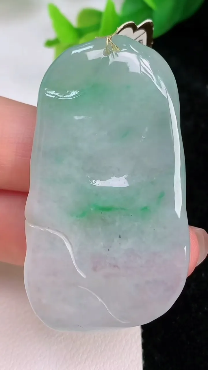 天然A货翡翠生肖羊吊坠，尺寸49.6-26-6，重量:17.29g
7月9日