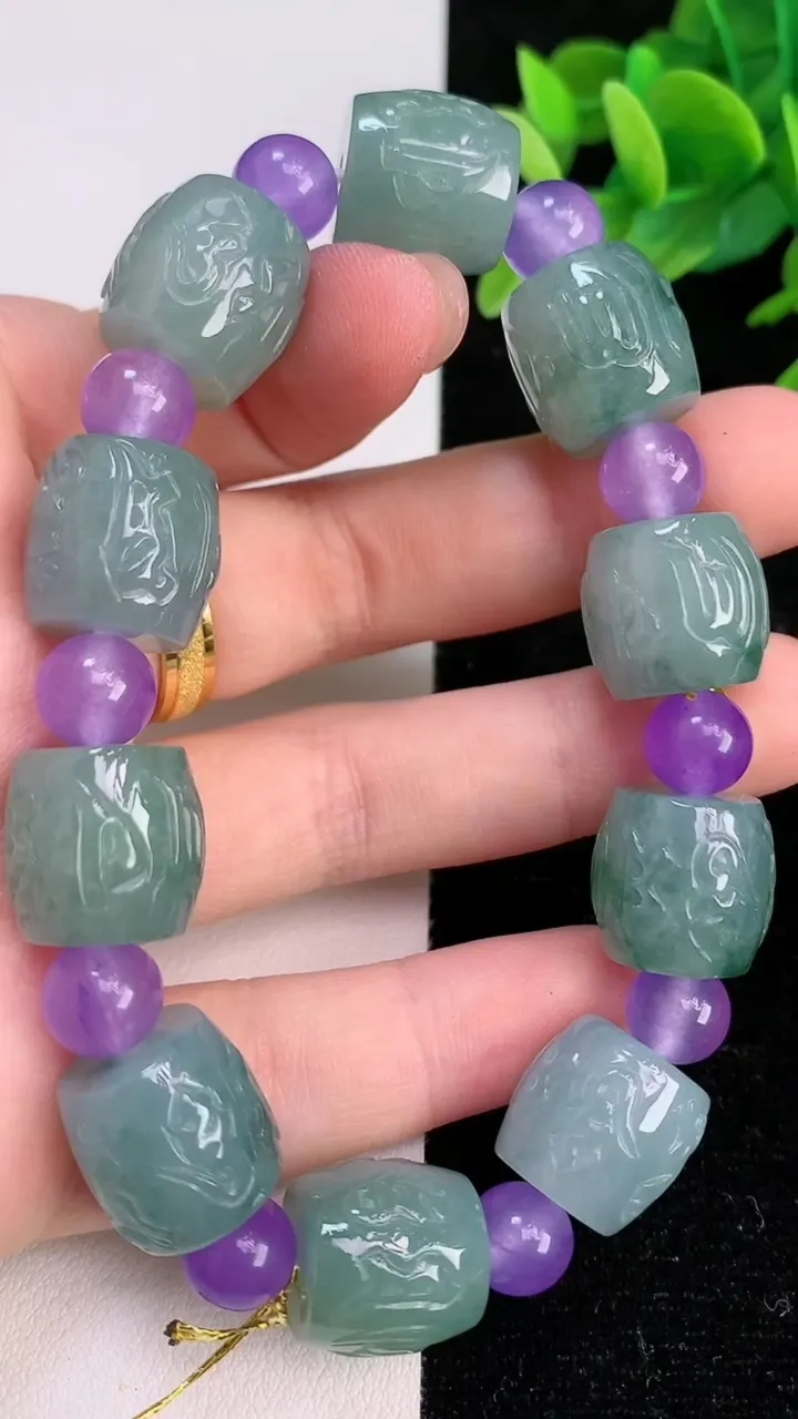 天然A货翡翠飘花雕花路路通手串，尺寸12.8-13，重量:59.17g7月9日
工厂直销收藏佳品,种