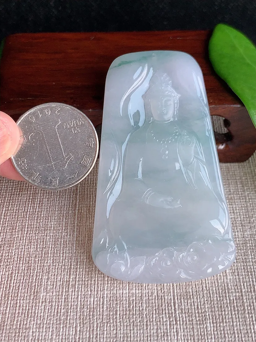 天然A货翡翠飘花观音吊坠尺寸66.6×38.6×5.2m量30.76g 0709