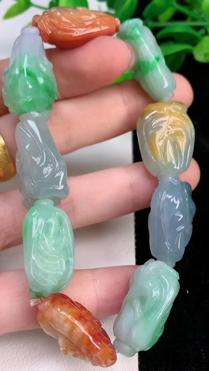 天然A货翡翠四彩白菜手串，尺寸24.7-14.2-12，重量:59.31g7月10日
工厂直销收藏佳