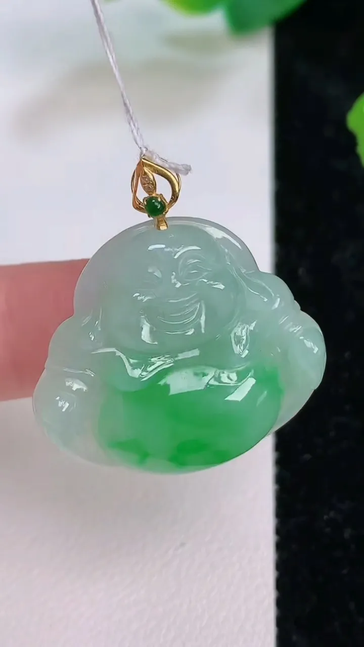 天然A货翡翠佛公吊坠，尺寸25.7-28-6，重量:6.26g
7月10日