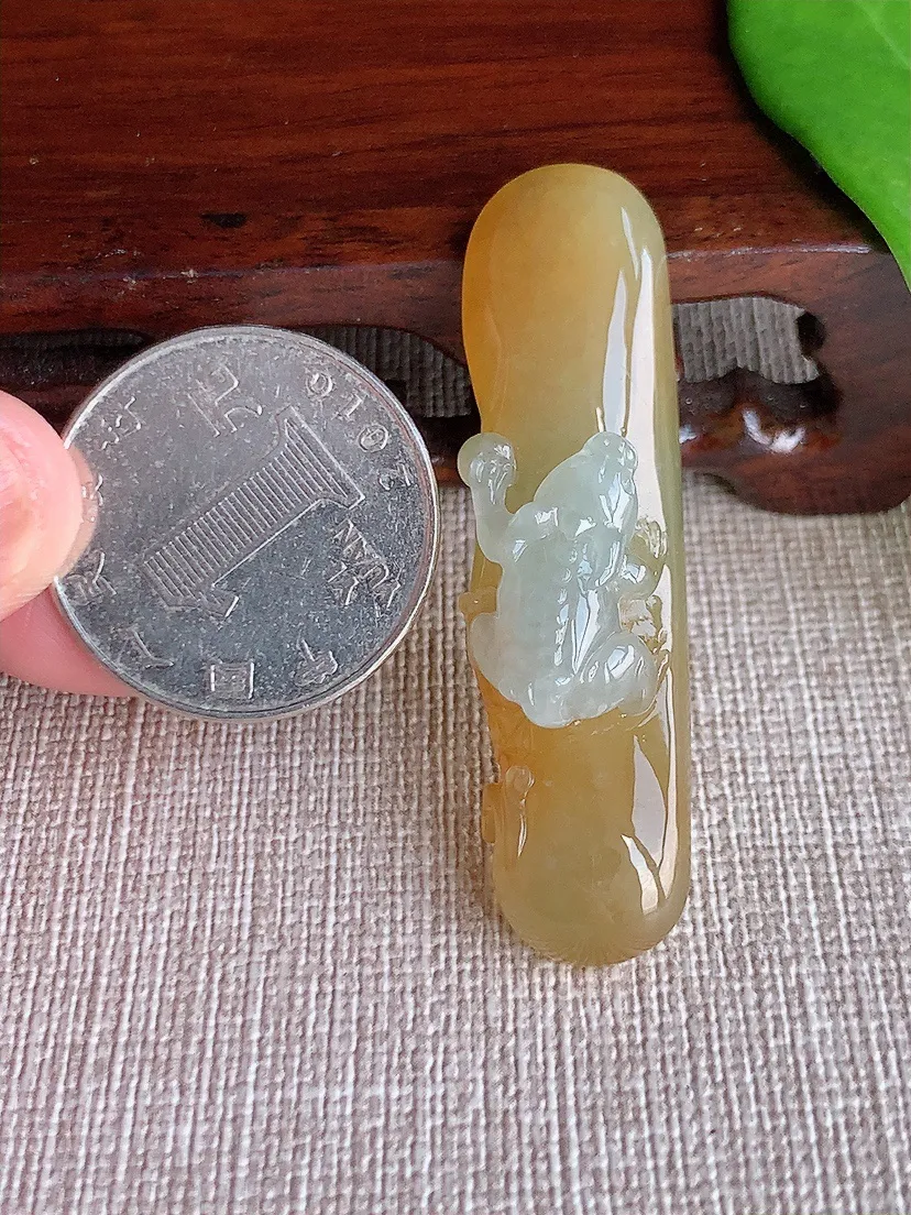 天然A货翡翠黄翡招财貔貅吊坠尺寸50.3×13.4×12m量12.20g 0709