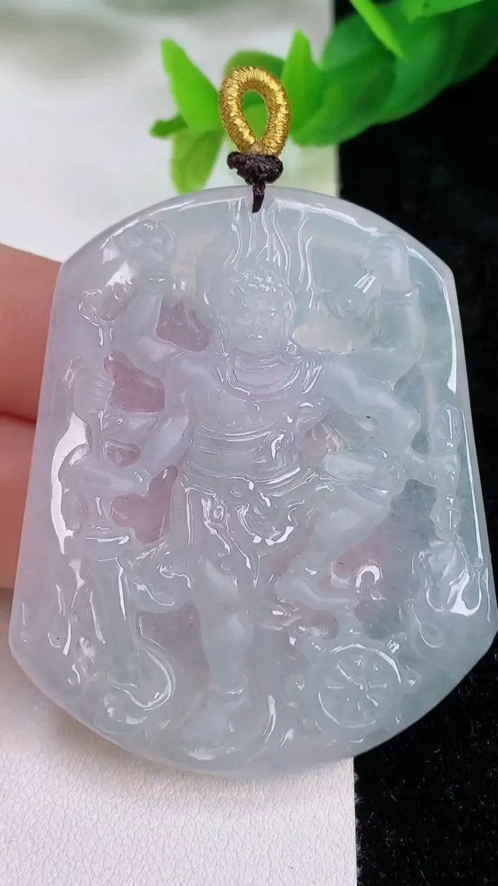 天然A货翡翠不动明王吊坠，尺寸53-43-5，重量:22.15g
7月10日
