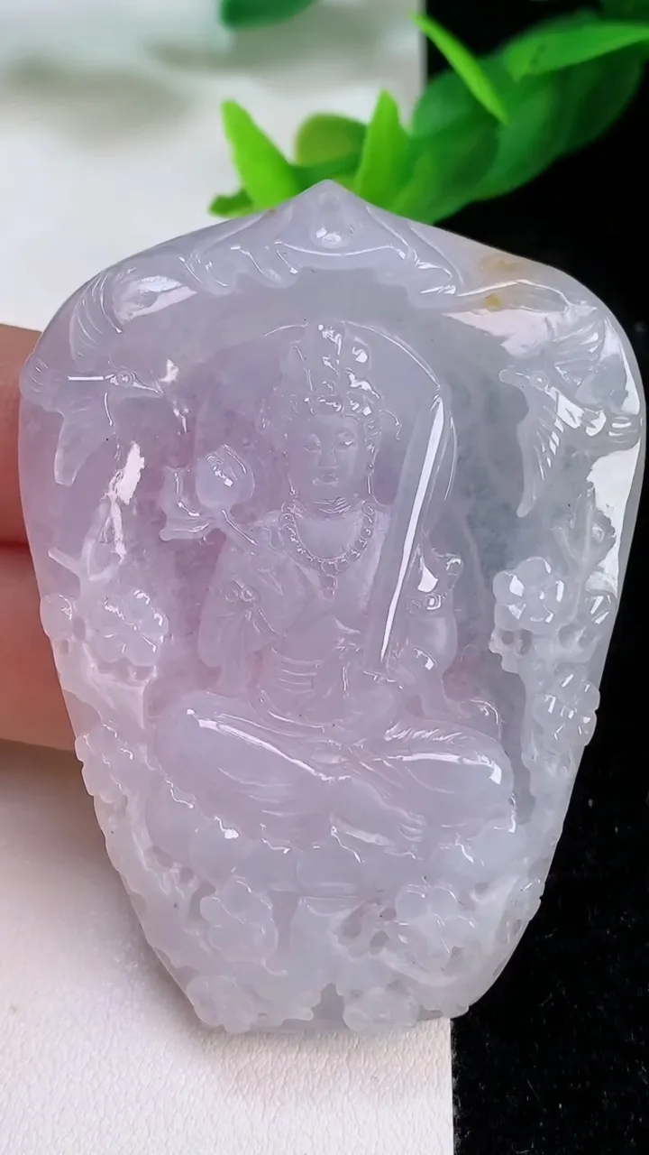 天然A货翡翠紫罗兰虚空藏观音菩萨吊坠，尺寸61.8-45-6，重量:29.69g
7月10日