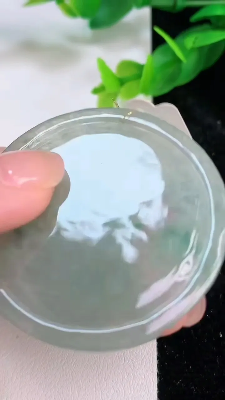 天然A货翡翠虚空藏观音菩萨吊坠，尺寸50.3-5，重量:23.50g
7月10日