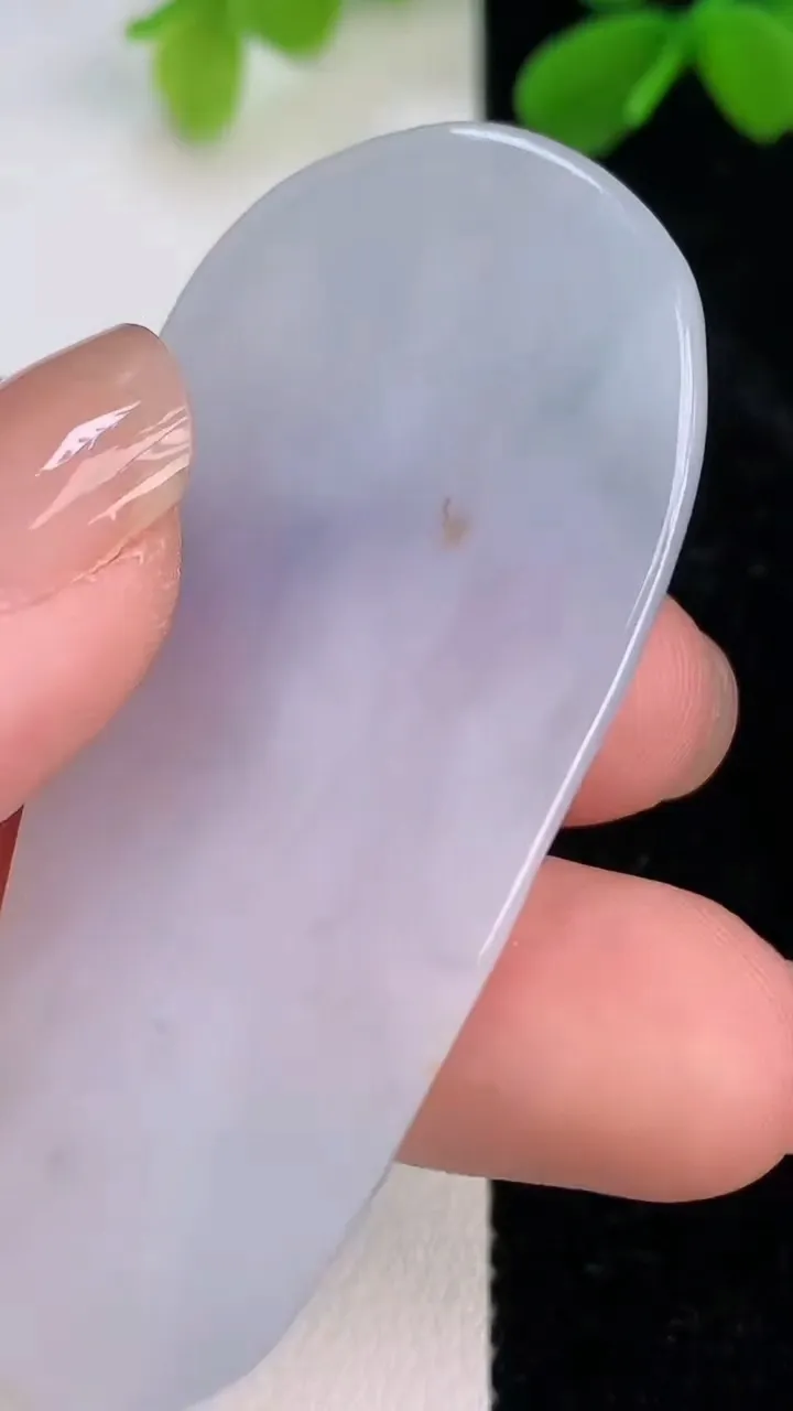 天然A货翡翠紫罗兰山水阿弥陀佛吊坠，尺寸58.5-26-4.6，重量:14.75g
7月10日