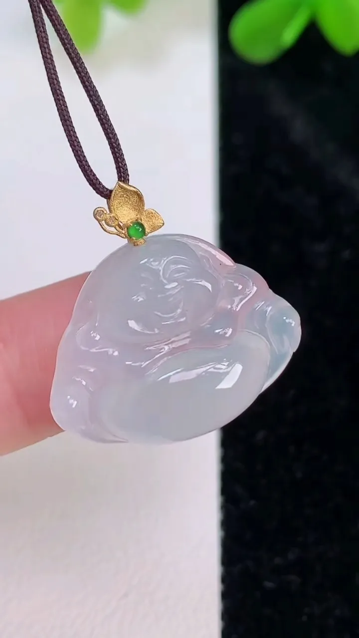 天然A货翡翠种佛公吊坠，尺寸18-23.2-5.8，重量:3.81g
7月10日