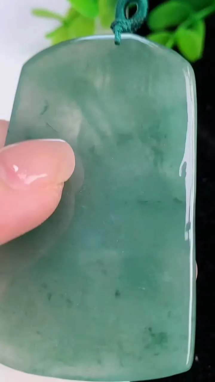 天然A货翡翠文殊菩萨吊坠，尺寸60.8-39.8-5.5，重量:29.38g
7月10日
