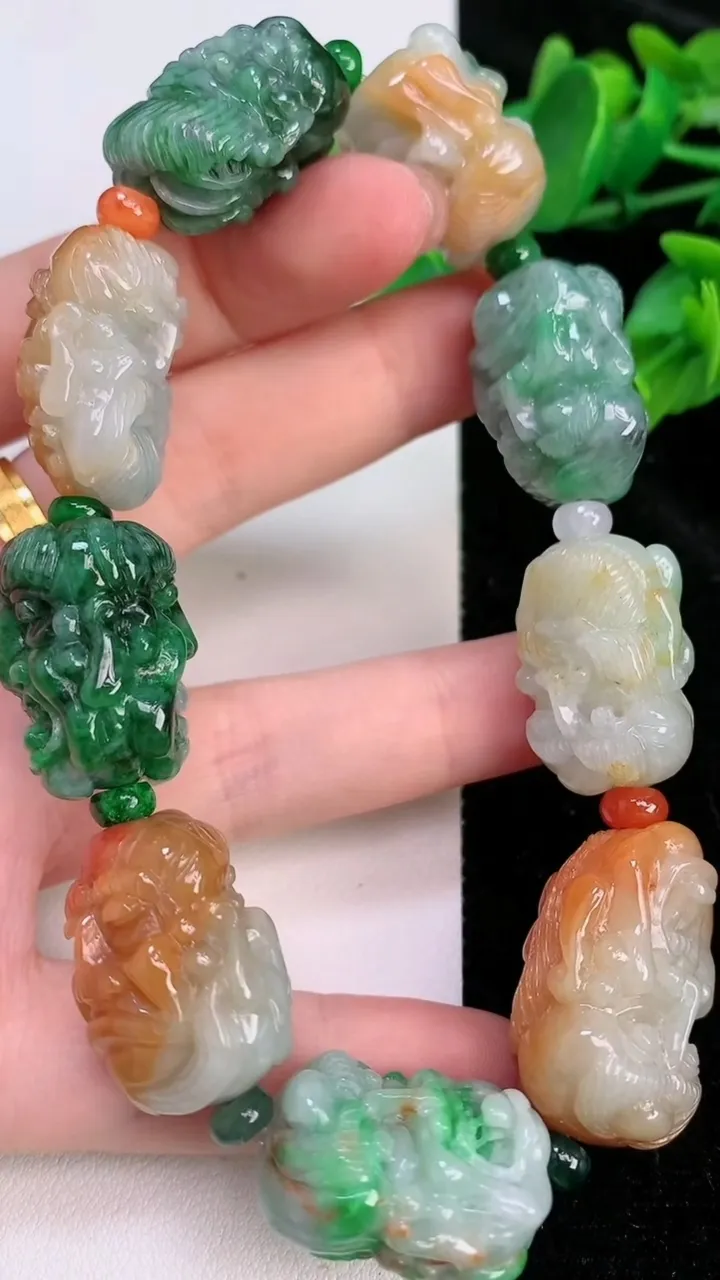 天然A货翡翠双彩十八罗汉手串，尺寸23.6-17-12，重量:98.61g7月10日
工厂直销收藏佳
