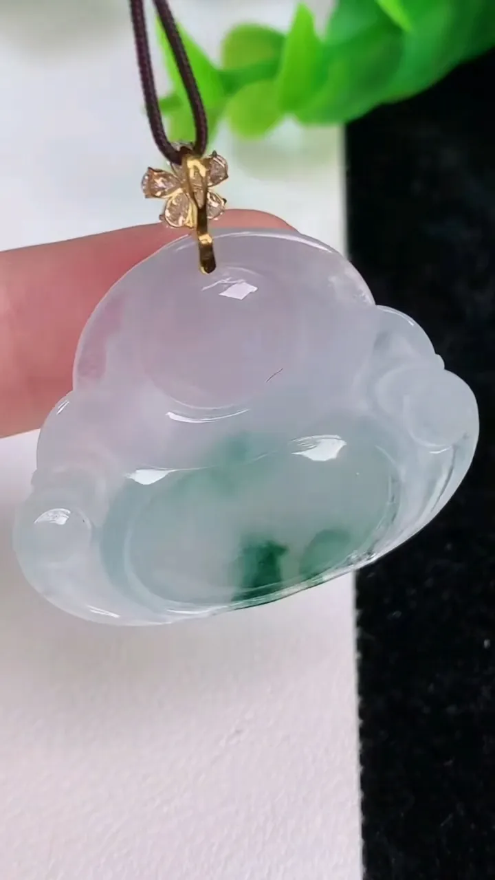天然A货翡翠18k金飘花佛公吊坠，尺寸30.5-35.3-6.8，重量:10.57g
7月10日