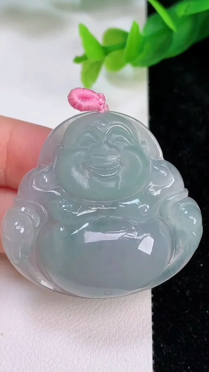 天然A货翡翠飘花佛公吊坠，尺寸40.3-41-8.2，重量:21.22g
7月10日