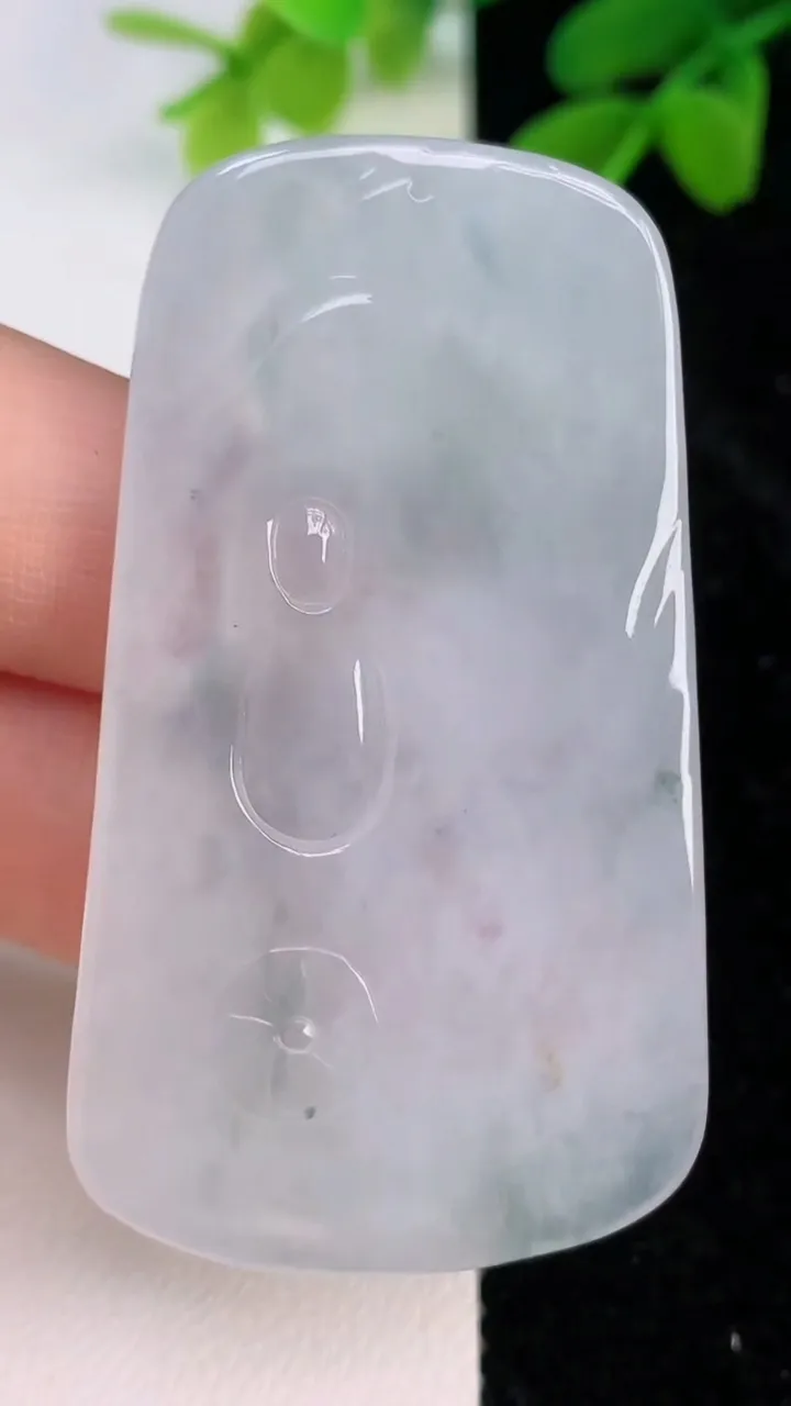 天然A货翡翠飘花普贤菩萨吊坠，尺寸55-32.3-5.5，重量:21.65g
7月10日