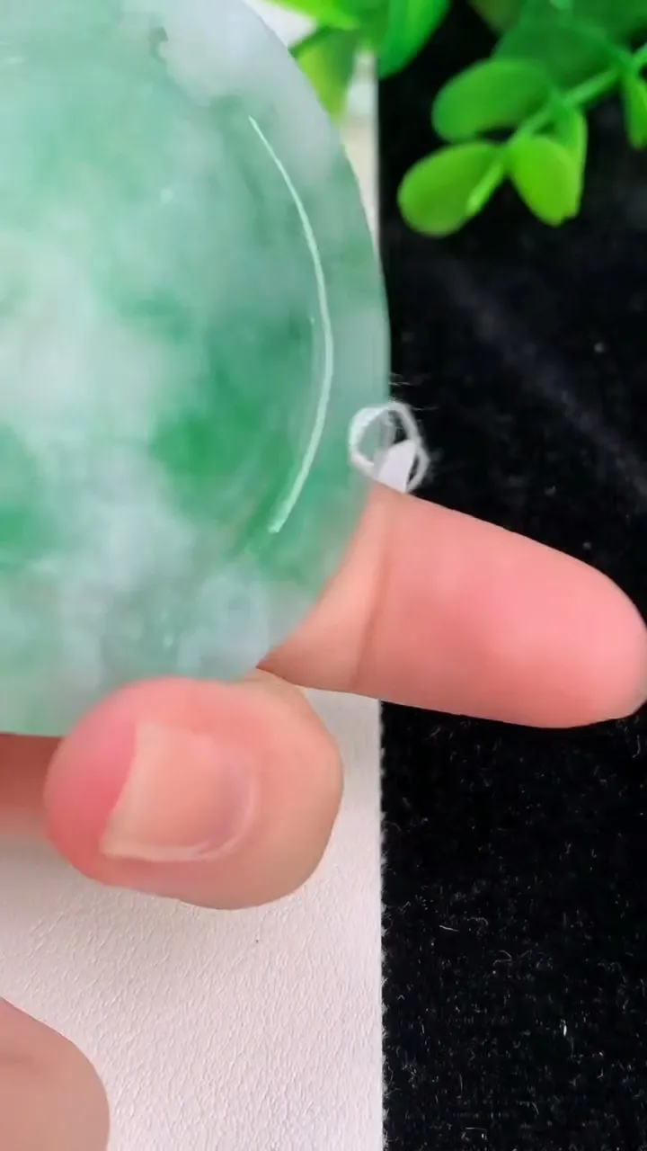 天然A货翡翠龙牌吊坠，尺寸52.8-6，重量:31.33g
7月10日
