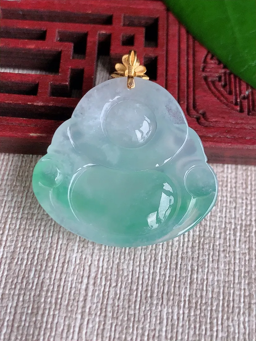 天然A货翡翠18K金扣头飘绿佛公吊坠尺寸32.3×27×29.6×5.5m量7.05g 0710