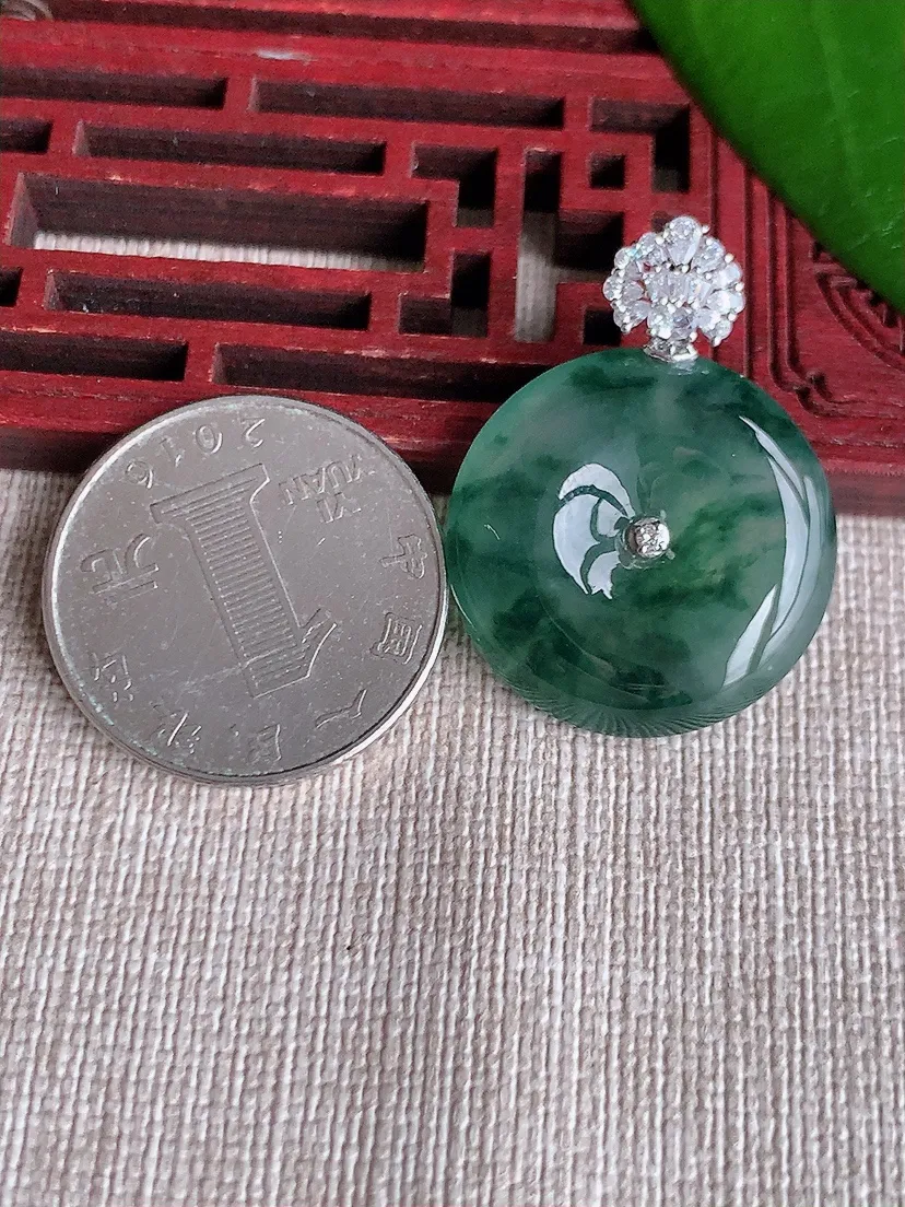 天然A货翡翠18K金伴飘花平安扣吊坠尺寸31.5×24×5.3m量7.17g 0710