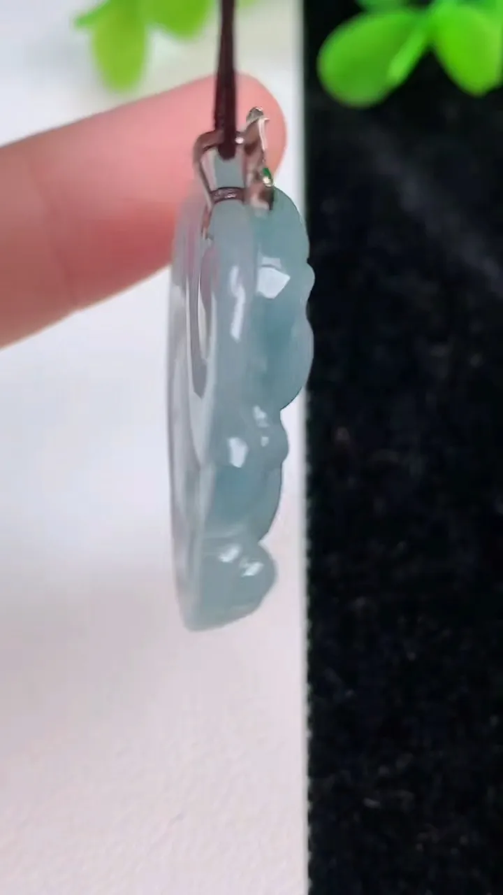 天然A货翡翠18k金紫罗兰飘花佛公吊坠，尺寸30-31.8-6.8，重量:10.06g
7月11日