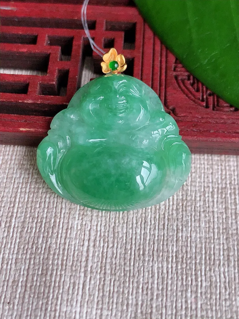天然A货翡翠18K金扣头满绿佛公吊坠尺寸31×26×29×6.4m量7.56g 0710