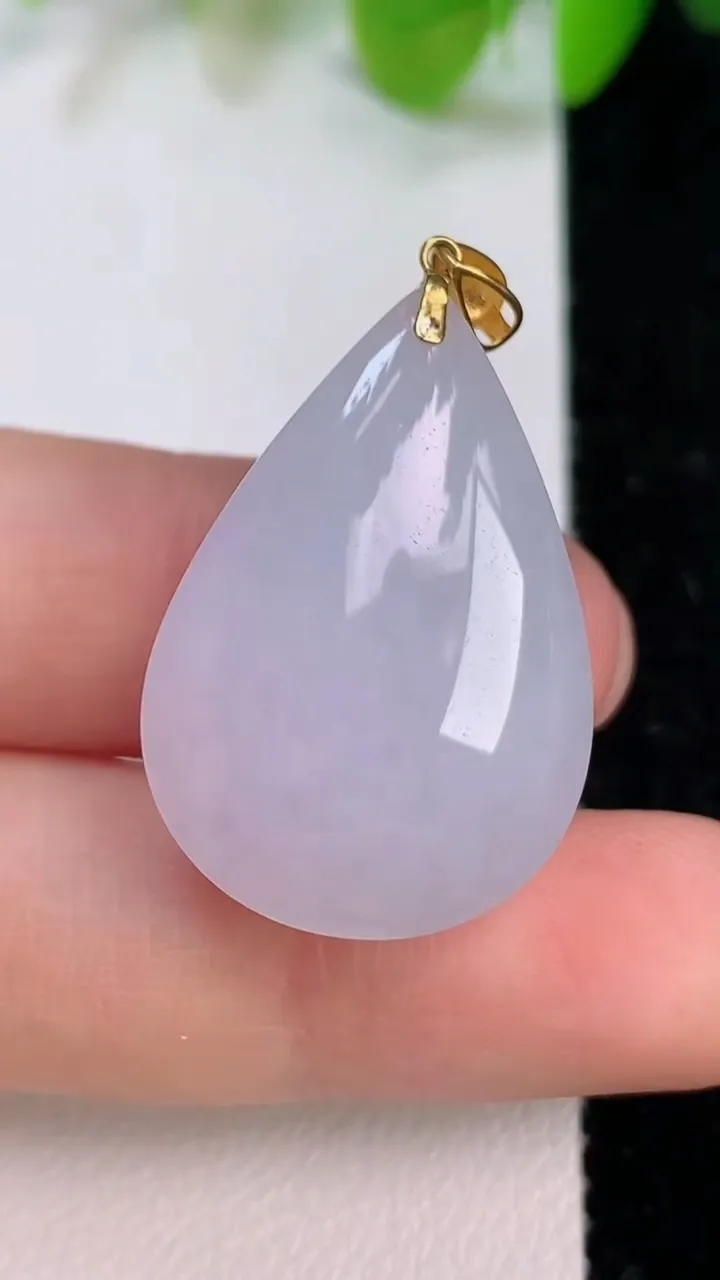 天然A货翡翠18k金紫罗兰水滴吊坠，尺寸29-18.7-13.6，重量:11.14g
7月11日