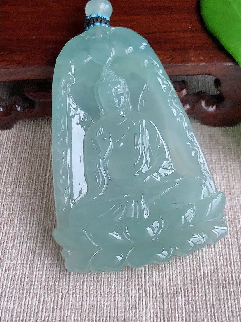 天然A货翡翠晴水阿弥陀佛吊坠 尺寸63.8×44×6.6m量45.32g 0710