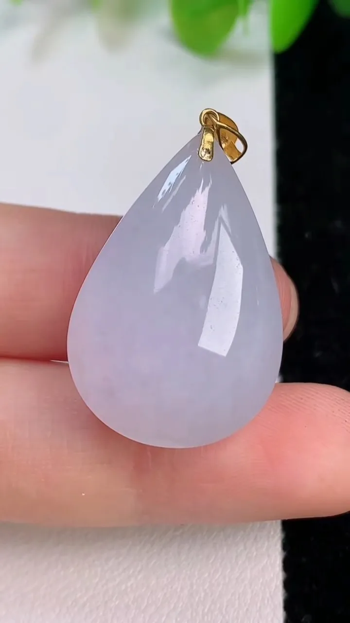 天然A货翡翠18k金紫罗兰水滴吊坠，尺寸29-18.7-13.6，重量:11.14g
7月11日
